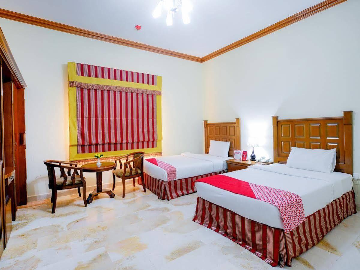 Hotel Golden Oasis 2*