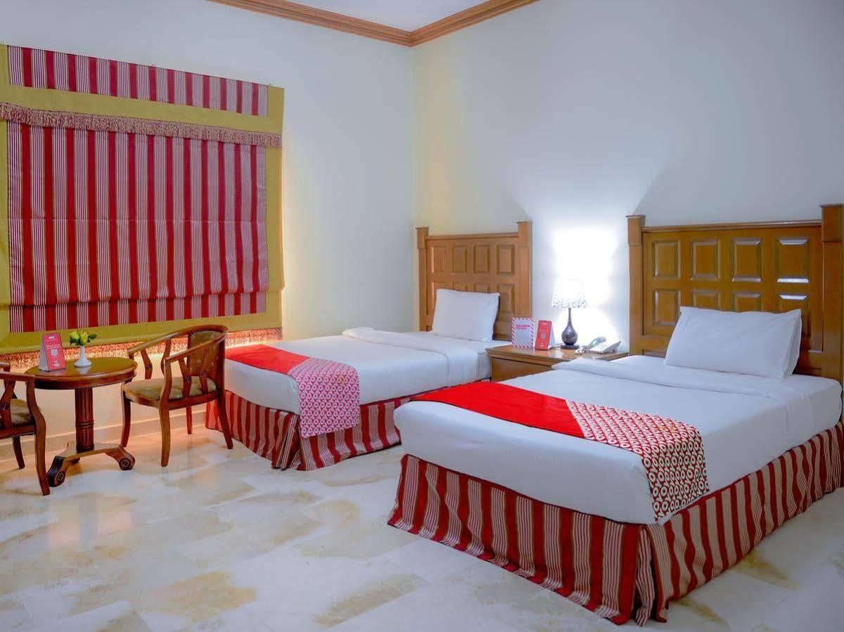 Hotel Golden Oasis 2*